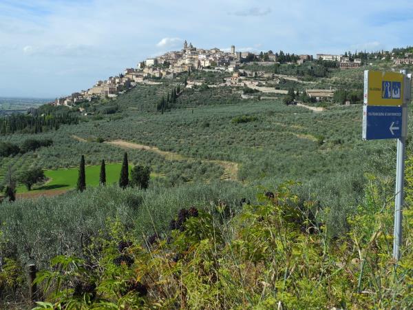 Umbria small group hiking vacation