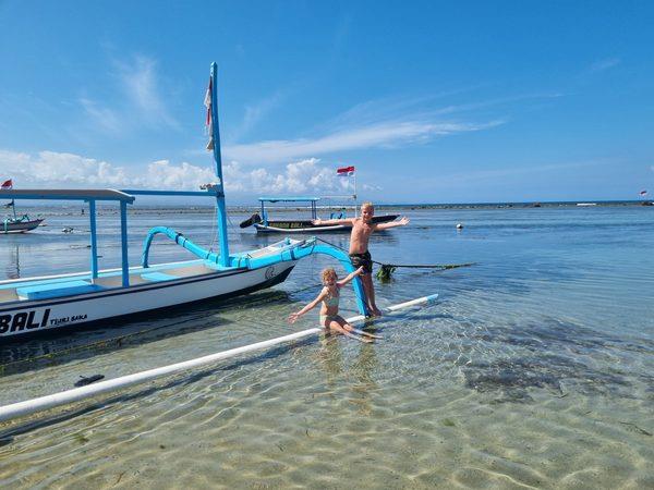 Family Komodo sailing vacation