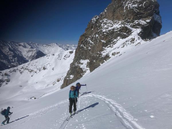 Intermediate ski touring vacation in France