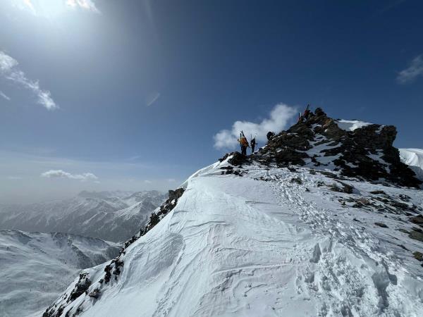 Intermediate ski touring vacation in France
