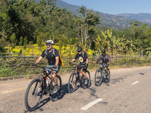 Kathmandu to Pokhara gravel biking vacation, Nepal