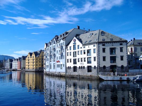 Norway electric self drive vacation