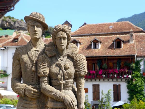 Pyrenees leisurely hiking vacation