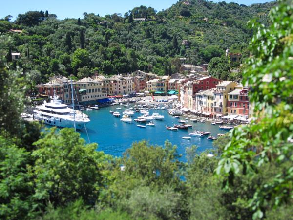 Cinque Terre coastal hiking vacation