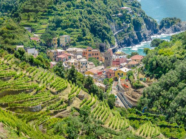 Cinque Terre coastal hiking vacation