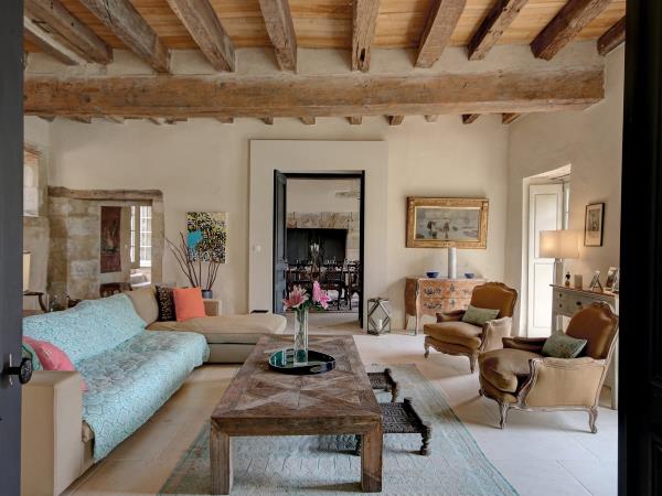 Chateau painting holiday in South West France