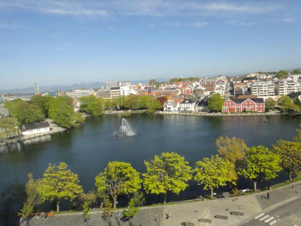 Scenic Norway vacation by public transport