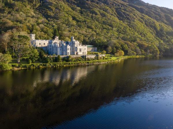 Connenmara and Mayo group cycling vacation, Ireland