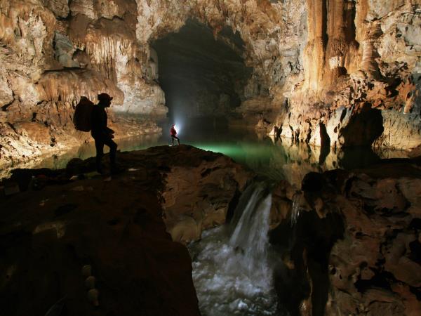 Central Vietnam caves and cultural tour 