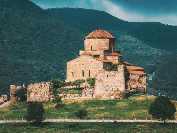 Georgia walk & wine tour