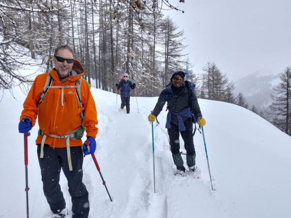 Hut to hut snowshoeing vacation in France