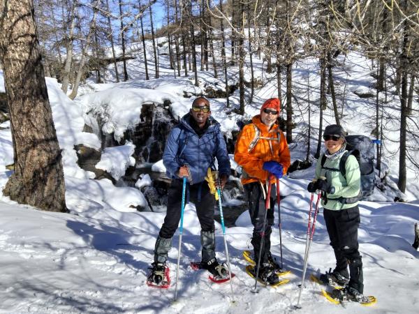 Hut to hut snowshoeing vacation in France