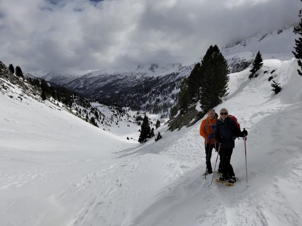 Hut to hut snowshoeing vacation in France
