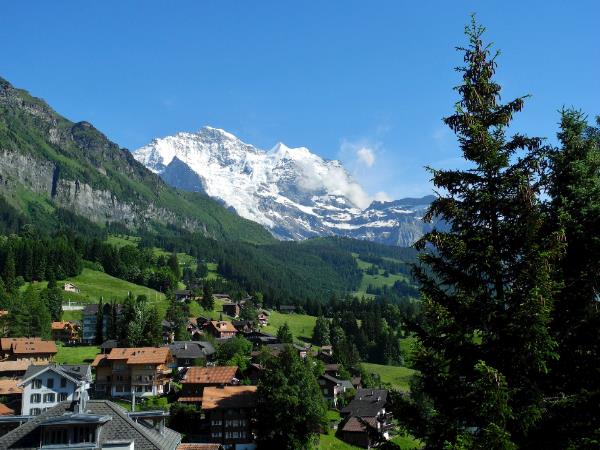 Swiss Alps scenic hiking small group tour