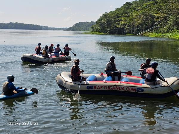 Uganda family safari vacation, all inclusive