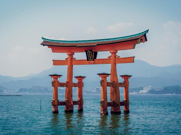 Japan classic tour by rail 