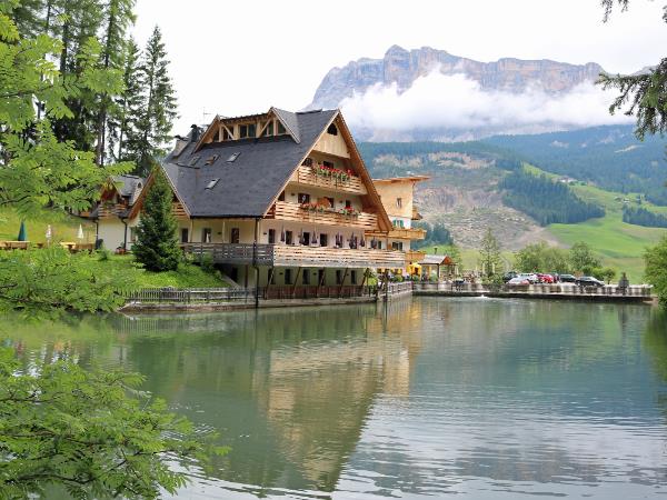 Leisurely Dolomites hiking vacation