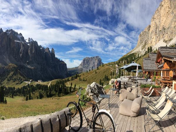 Leisurely Dolomites hiking vacation