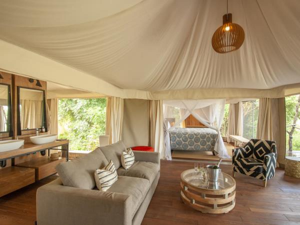 Zambia luxury safari vacation