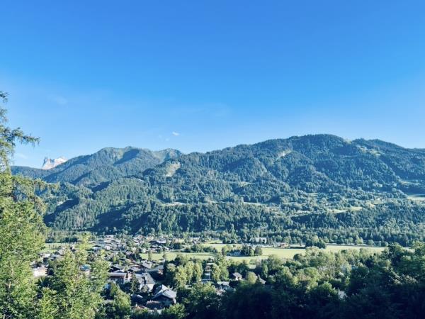 Guided walking vacations in the French Alps