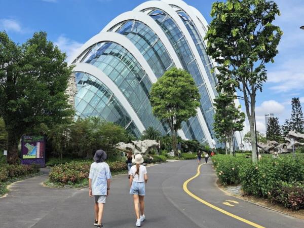 Malaysia, Borneo & Singapore family 12 day tour