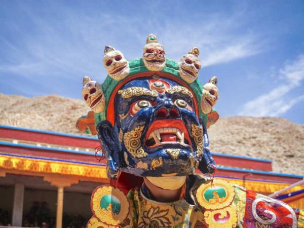 Ladakh mountains trekking adventure