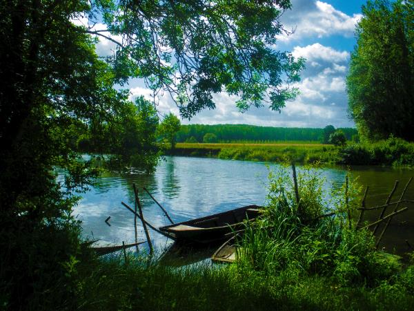 Loire Valley hiking vacation, chateaux & vineyards