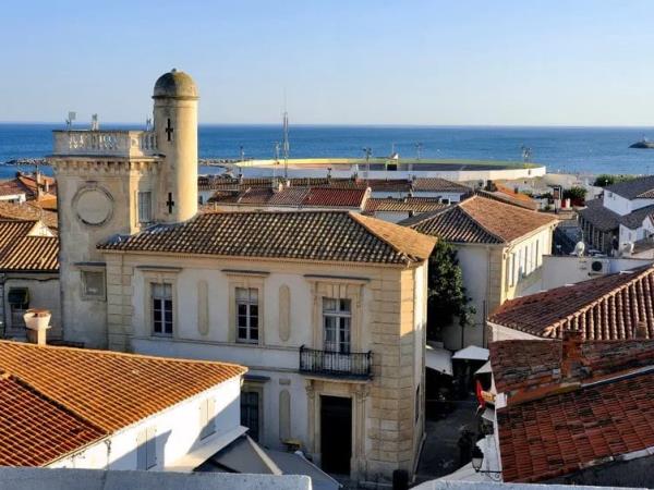 Provence electric self drive vacation in France