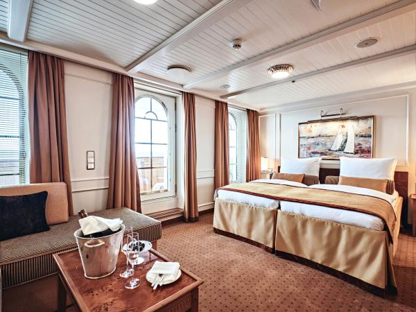 Caribbean small ship sailing cruise