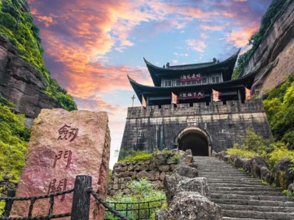 China: From Imperial Capitals to Wild Sichuan