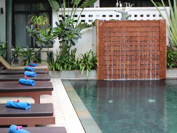 Cambodia cycling vacations