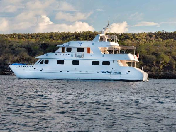 Galapagos luxury cruise, Central & Northern Islands