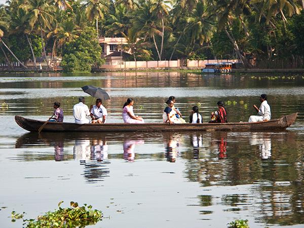 Kerala houseboat and bike tour, India