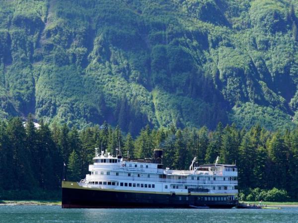 Inner Reaches Western Coves cruise in Alaska