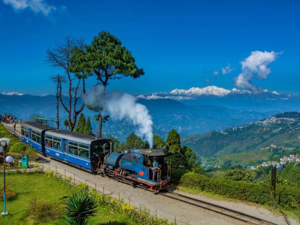 Multi-Region Himalayan Walking tour: Shimla & Darjeeling (shell)