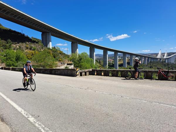Portugal N2 guided cycling tour