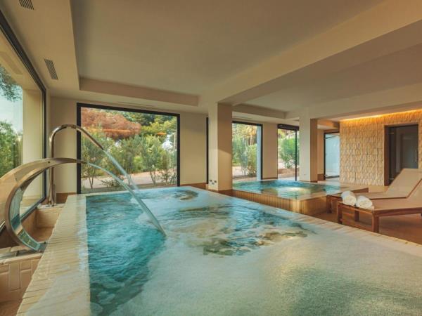 Luxury yoga & hiking vacation Spain