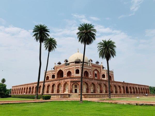 Northern India vacation, by rail and road