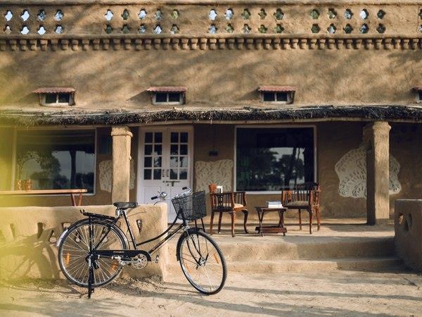 Northern India vacation, by rail and road