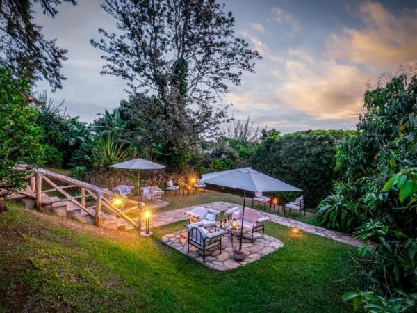 Uganda ultimate wildlife tour, tailor made