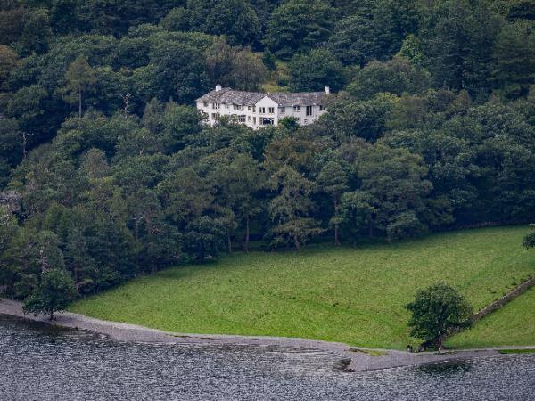 Lake district moderate to challenging hiking vacation