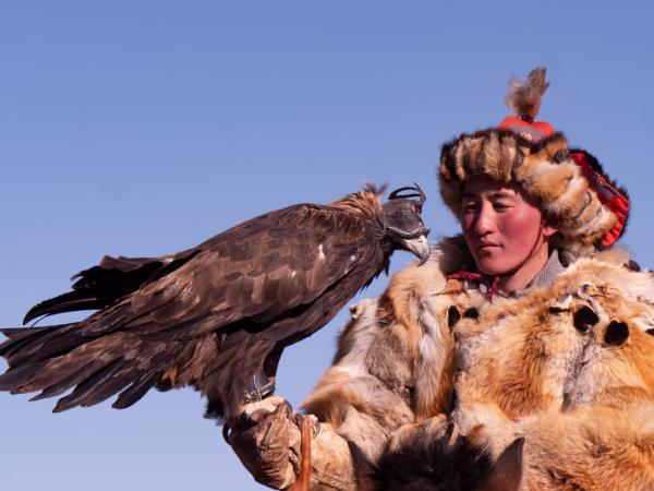 Snow leopards photography tour in Mongolia, small group 