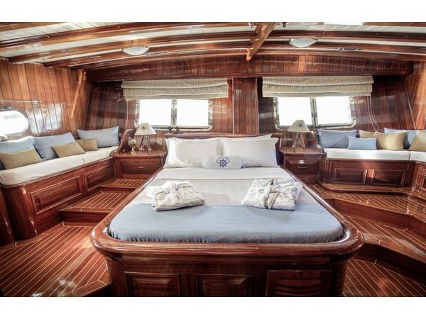Corfu luxury gulet cruise