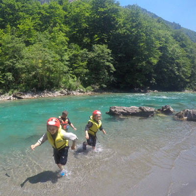 Children at white water rafting
