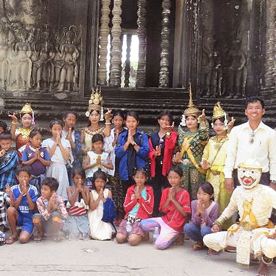 Apsara dancers