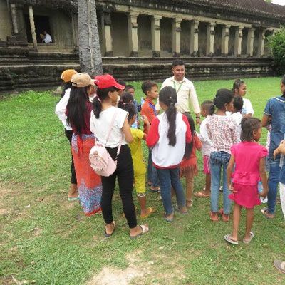 Tour guide