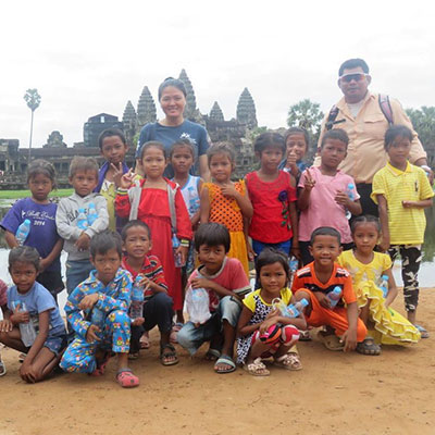 Children in front of the temples