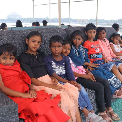 Kids pose together, Eco Park, India