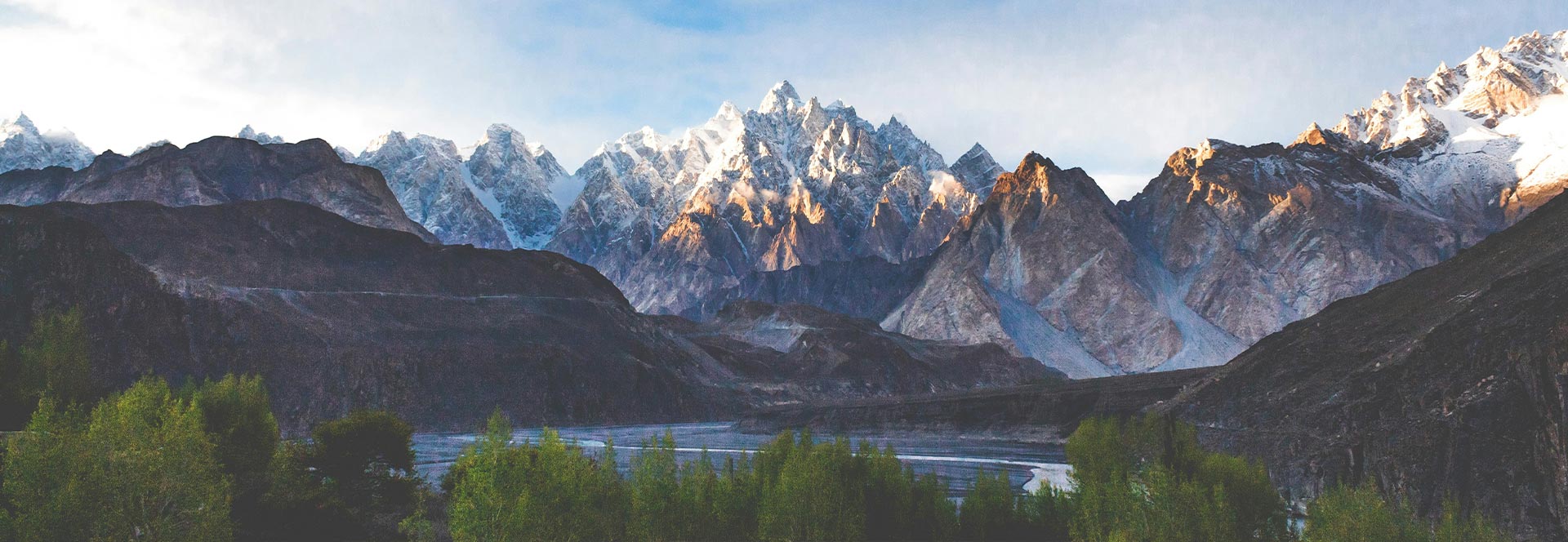 Trekking in the Karakoram Mountains