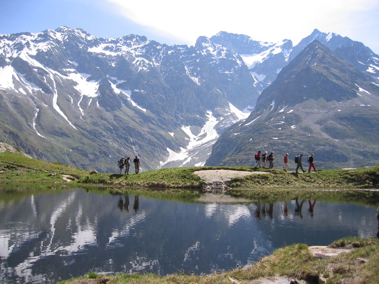 Multi-activity vacation in the French Alps